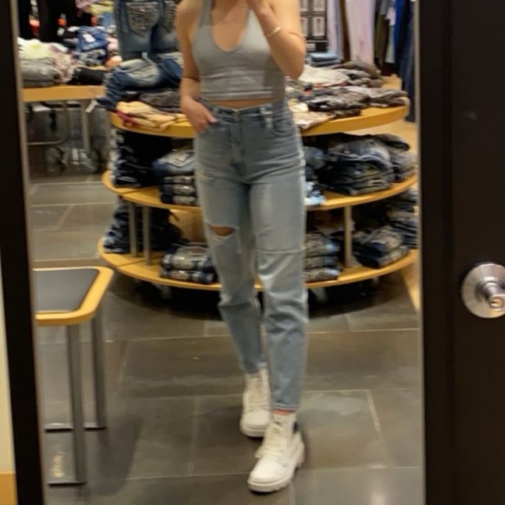 Levi’s High Rise Taper Jean